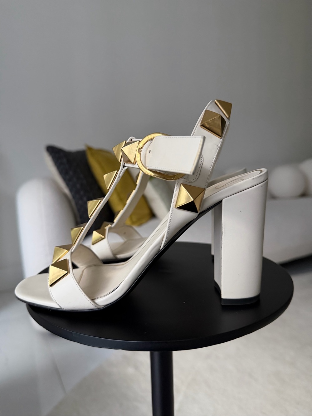 Valentino Garavani White Leather Block-Heel Sandals with Gold Pyramid Studs - Picture 4 of 7